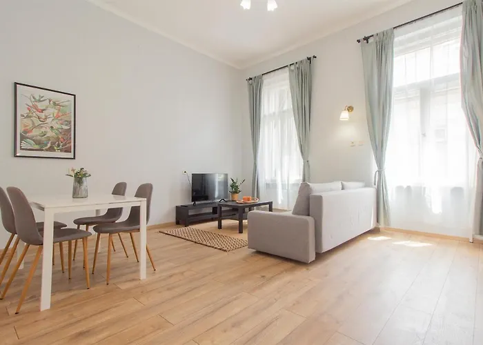 Isabella Studio
